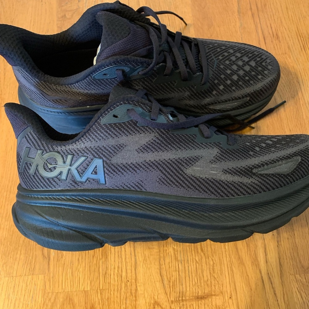 HOKA Clifton 9 used twice